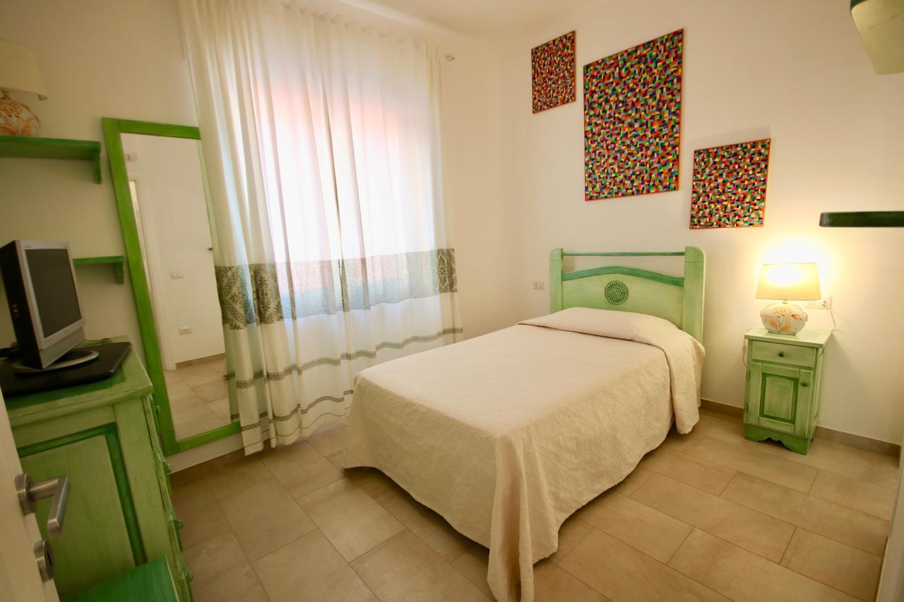 Casa Degli Ospiti Hotel ออลเบีย ภายนอก รูปภาพ